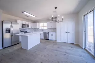 152 Rolling Hills Pl, Lancaster, TX 75146 - Photo 3