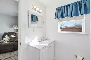 2828 Elk Grove Rd, Carrollton, TX 75007 - Photo 25