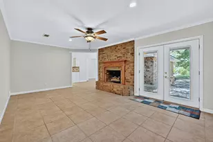 225 W Texas St, Sherman, TX 75092 - Photo 5