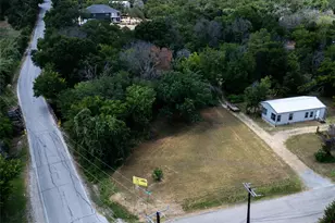 901 Fox Ln, Azle, TX 76020 - Photo 1