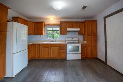 909 Fox Lane, Azle, TX 76020 - Photo 5