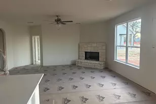 1113 Trinity Dr, Springtown, TX 76082 - Photo 5