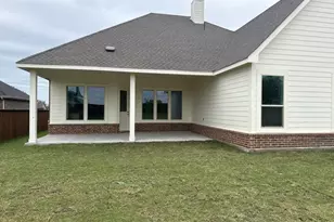 1129 Trinity Dr, Springtown, TX 76082 - Photo 9