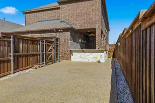 2356 Pyrite Dr, Little Elm, TX 76227 - Photo 5