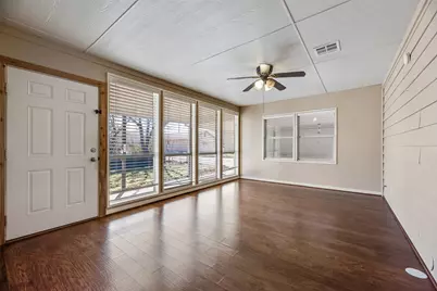 928 W Willow Street, Sanger, TX 76266 - Photo 9