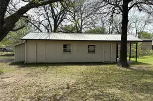 212 College St, Roxton, TX 75477 - Photo 25