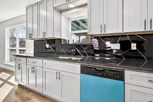 6106 Maple Leaf Dr, Arlington, TX 76017 - Photo 11