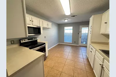 6108 Seese Drive, Arlington, TX 76018 - Photo 7