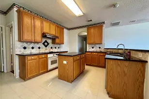 8240 Fountain Ridge Dr, Plano, TX 75025 - Photo 7