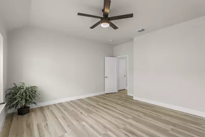 1816 Freedom Lane, Aubrey, TX 76227 - Photo 17