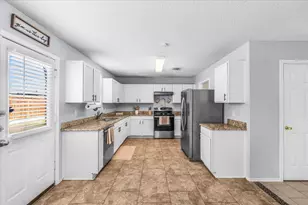 1741 Baxter Springs Dr, Fort Worth, TX 76247 - Photo 7