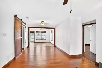 316 W Rucker Street, Granbury, TX 76048 - Photo 9