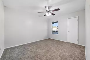 2742 E Pepperidge Dr, Lancaster, TX 75134 - Photo 19