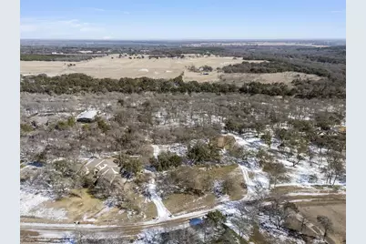 705 Lost Hunters Canyon, China Spring, TX 76633 - Photo 21