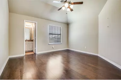 7311 Padilla, Grand Prairie, TX 75054 - Photo 9