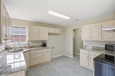 3917 Country Meadows Circle, Granbury, TX 76049 - Photo 9