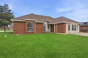 3917 Country Meadows Cir, Granbury, TX 76049 - Photo 27