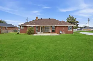 3917 Country Meadows Cir, Granbury, TX 76049 - Photo 31