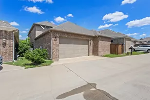 4207 Peach Blossom Dr, Arlington, TX 76005 - Photo 33