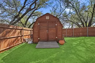 306 Donna Cir, Granbury, TX 76049 - Photo 25