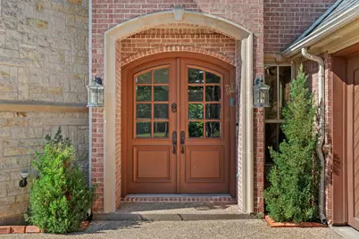 1925 Manor Way Drive, Mansfield, TX 76063 - Photo 3