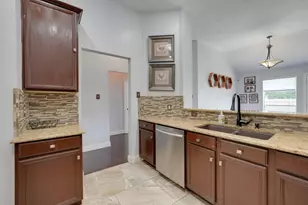 617 Creek Point Dr, Saginaw, TX 76179 - Photo 15