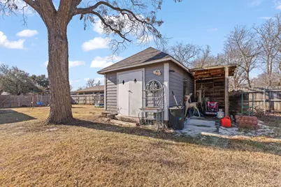 700 Euclid Street, Cleburne, TX 76033 - Photo 29
