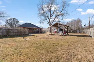 700 Euclid St, Cleburne, TX 76033 - Photo 27
