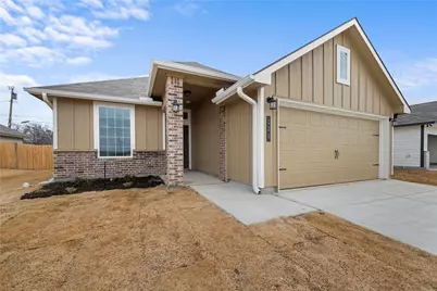 121 Adaline Bend, McGregor, TX 76657 - Photo 3