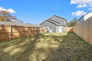 224 W Bond St, Denison, TX 75020 - Photo 15