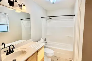 1817 Hidden Valley Rd, Granbury, TX 76049 - Photo 15