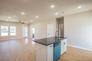 120 Brookview Dr, Bridgeport, TX 76426 - Photo 7