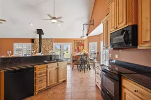 2250 County Rd 913, Joshua, TX 76058 - Photo 13