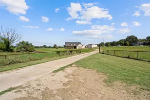 2250 County Rd 913, Joshua, TX 76058 - Photo 29