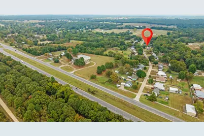 302 Cripple Creek, Powderly, TX 75473 - Photo 17