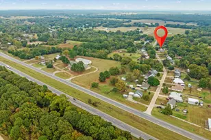 302 Cripple Creek, Powderly, TX 75473 - Photo 17