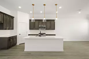 673 Tyronza Dr, Justin, TX 76247 - Photo 3