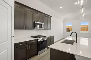 673 Tyronza Dr, Justin, TX 76247 - Photo 7