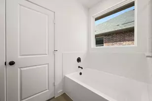 673 Tyronza Dr, Justin, TX 76247 - Photo 17