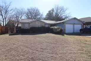 908 Rolling Meadows Dr, Arlington, TX 76015 - Photo 1