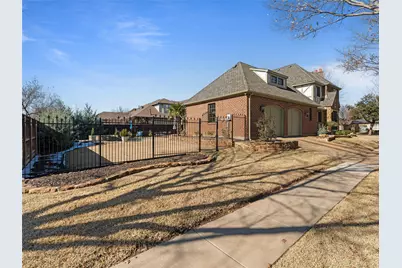 2114 Castle Creek Drive, Mansfield, TX 76063 - Photo 33