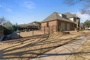 2114 Castle Creek Dr, Mansfield, TX 76063 - Photo 33