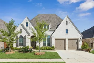 808 Bluestem Dr, Aubrey, TX 76227 - Photo 3