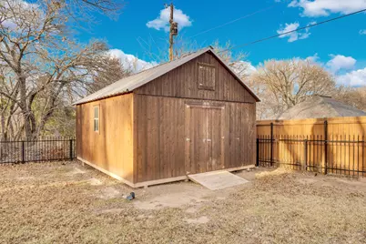 220 Ash Drive, Waxahachie, TX 75165 - Photo 9