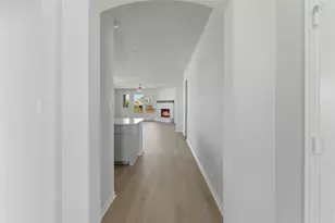 1221 Sabine River Ln, Springtown, TX 76082 - Photo 5