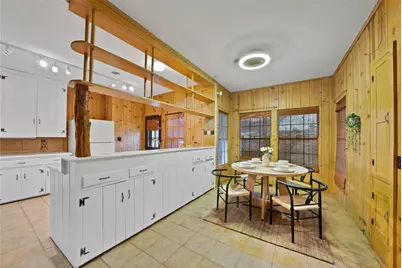 5000 Meadowbrook Drive, Fort Worth, TX 76103 - Photo 11