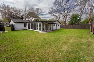 904 Dee Ln, Bedford, TX 76022 - Photo 33