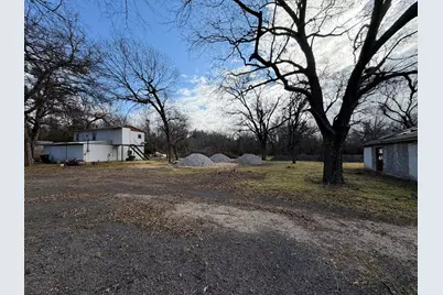 625 E Highway 199, Springtown, TX 76082 - Photo 5