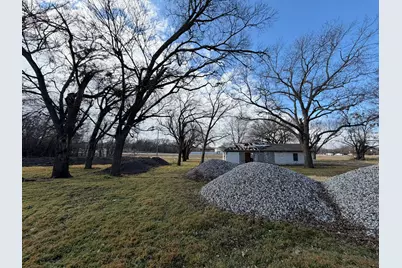 625 E Highway 199, Springtown, TX 76082 - Photo 11