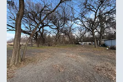 625 E Highway 199, Springtown, TX 76082 - Photo 7
